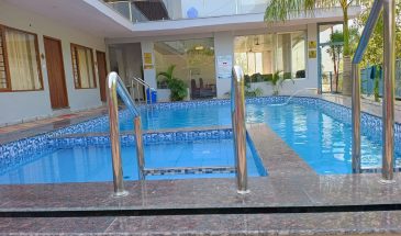 River View Resort swimming pool